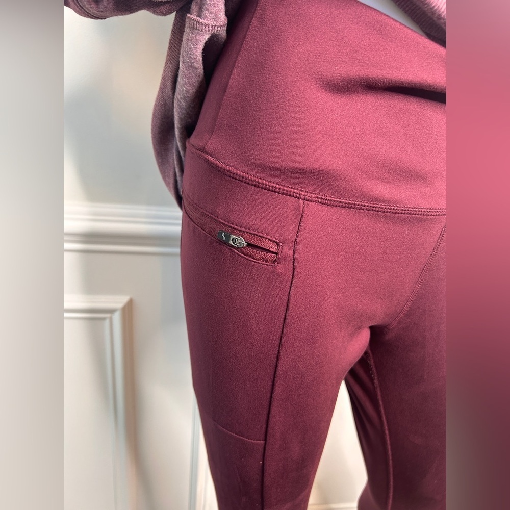 Freely Women’s Leggings, Burgundy /Wine, Large, 7/8 length, Excellent Condition - Picture 3 of 15